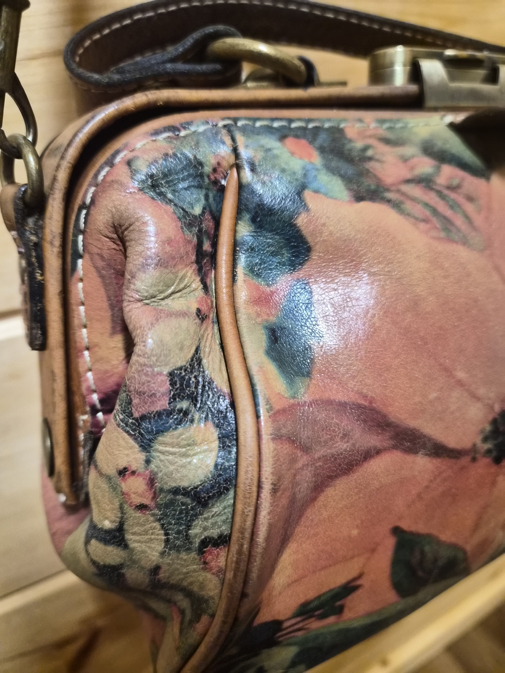 Patricia Nash Floral Print Leather Crossbody Bag (No Key) - Picture 2 of 8